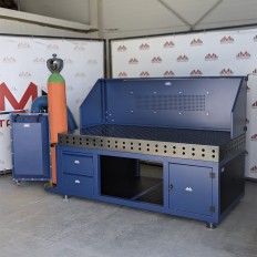 Zváracia stanica s možnosťou odsávania